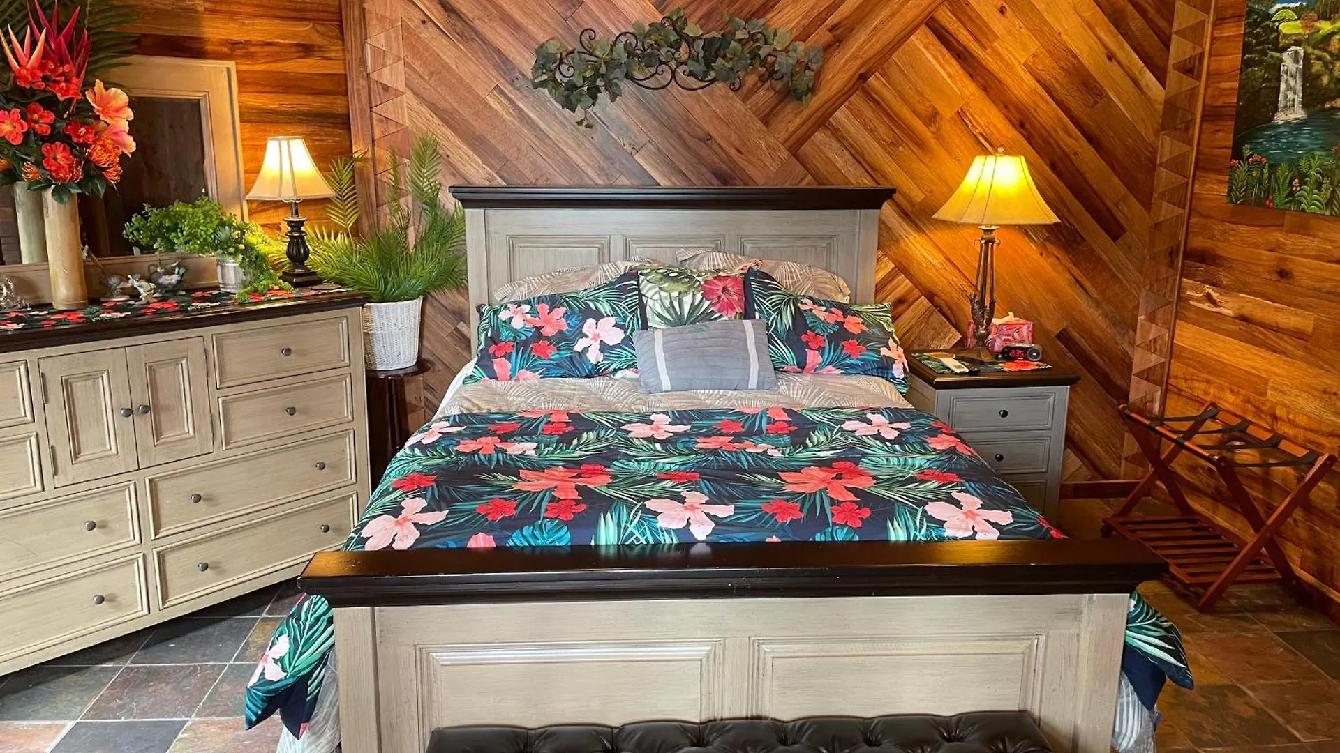 Hawaii Magic Skies Farmstay Paukaa Oda ve Kahvaltı